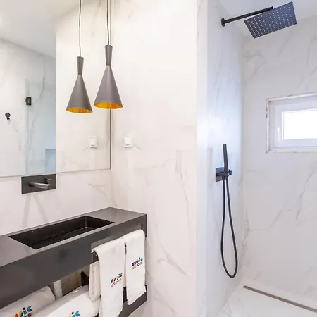 Bairro Alto Music Guest house Lisbon