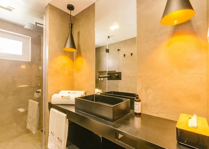 Bairro Alto Music בית הארחה 3*